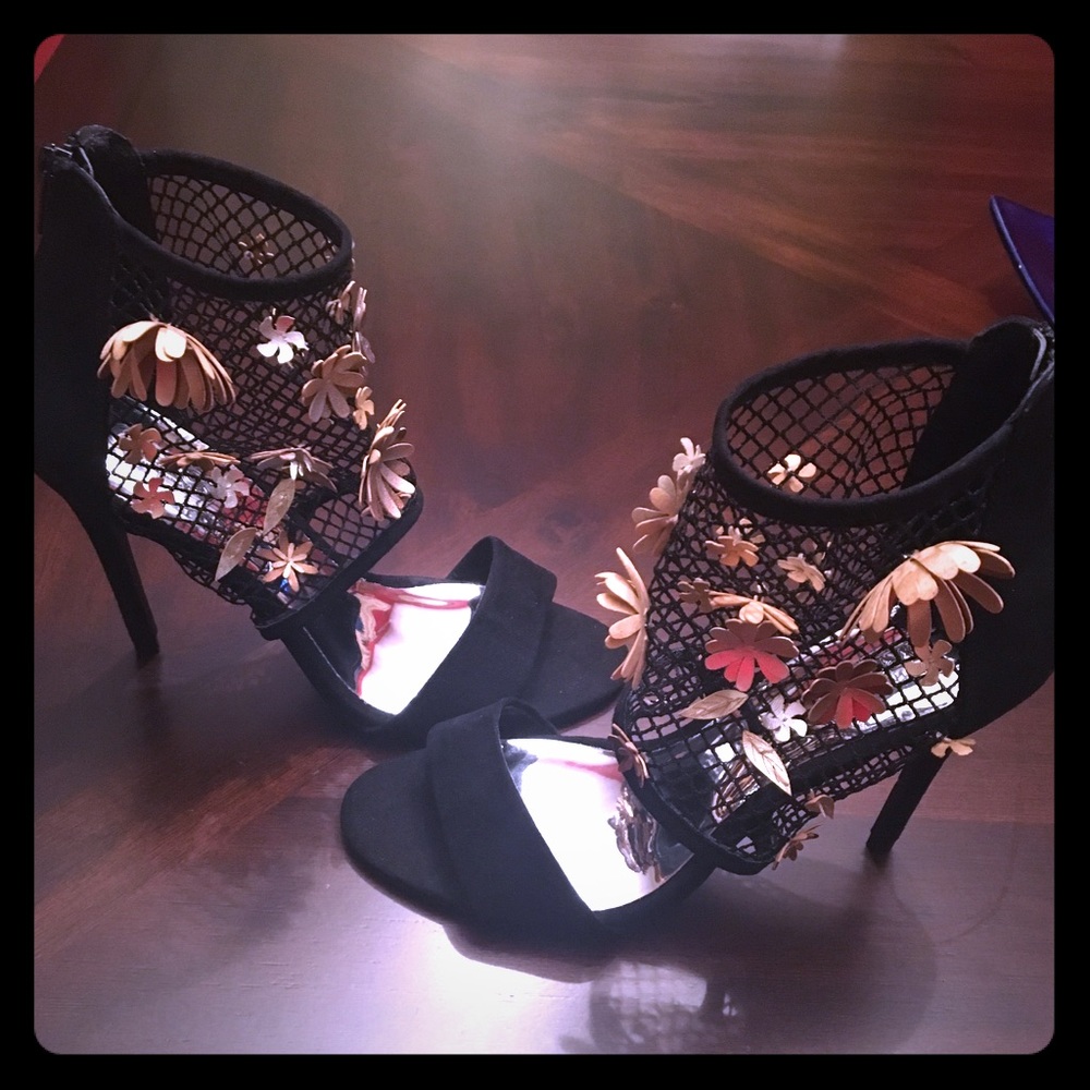 Carlos Santana Black Net Heels with Flowers